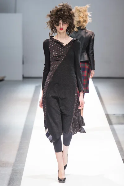 Look 32